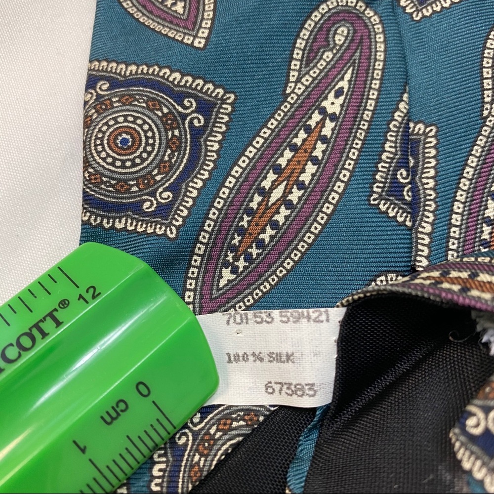 Resilio Men’s Silk Tie. Paisley Print. - Picture 7 of 7